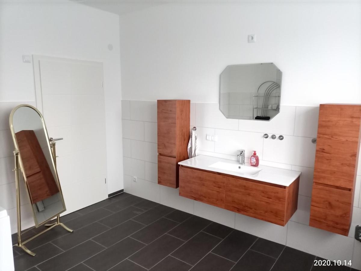 Apartment O3 - Gehobene 6-Zimmer Wohnung 175Qm Fuer 1-7 Personen 2X Dz 3X Ez Grafenwohr Exterior foto